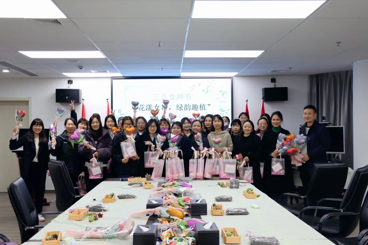 湖南保安服务,墙外高空清洗服务,湖南保利天创物业发展有限公司