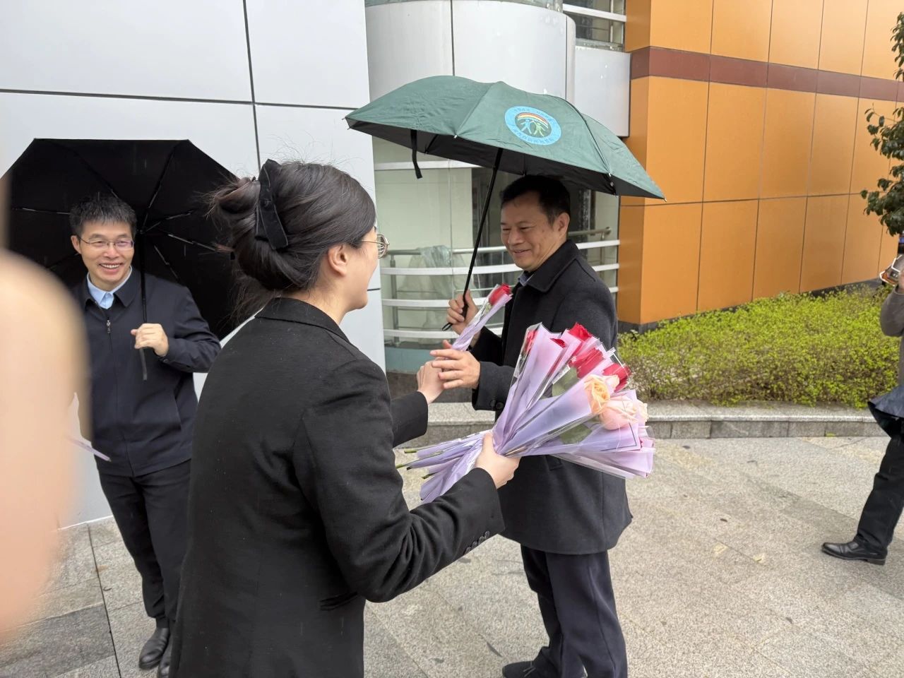 湖南保安服务,墙外高空清洗服务,湖南保利天创物业发展有限公司